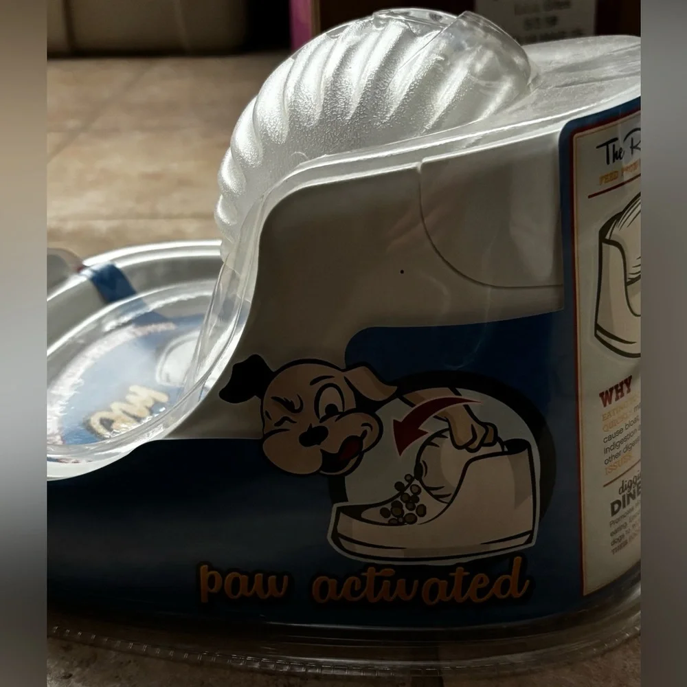Petmate Diggin’ Diner Paw-Activated Dog Bowl